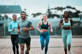 image of man and 3 women doing cardio exercise Eastleigh  to help tone and remove fat from the body.